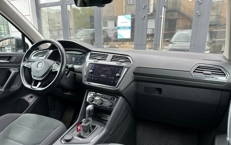 Volkswagen Tiguan II, 2018 год, 2 350 000 рублей, 18 фотография