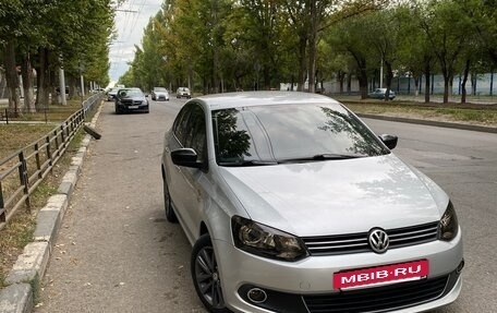 Volkswagen Polo VI (EU Market), 2013 год, 1 000 000 рублей, 3 фотография