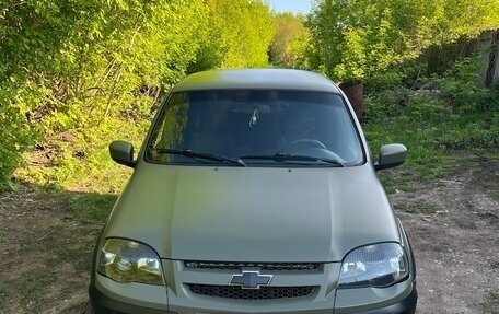 Chevrolet Niva I рестайлинг, 2010 год, 550 000 рублей, 1 фотография