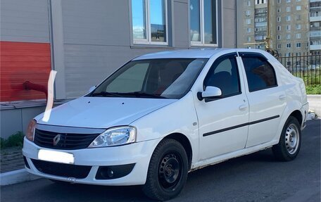 Renault Logan I, 2014 год, 305 000 рублей, 2 фотография