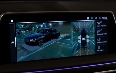 BMW 7 серия, 2019 год, 5 890 000 рублей, 15 фотография