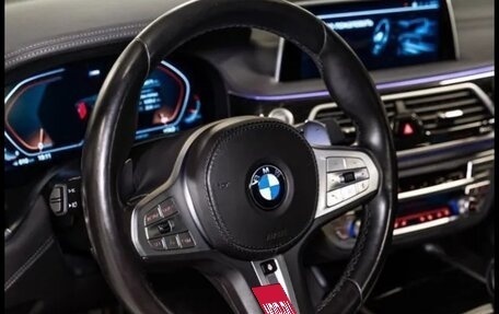 BMW 7 серия, 2019 год, 5 890 000 рублей, 13 фотография