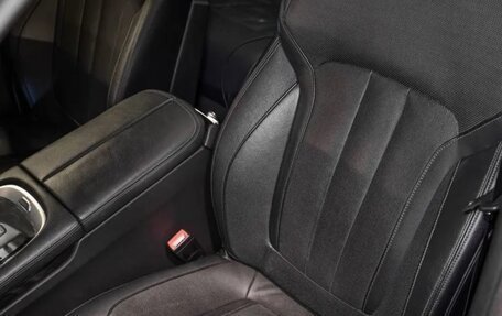 BMW 7 серия, 2019 год, 5 890 000 рублей, 20 фотография