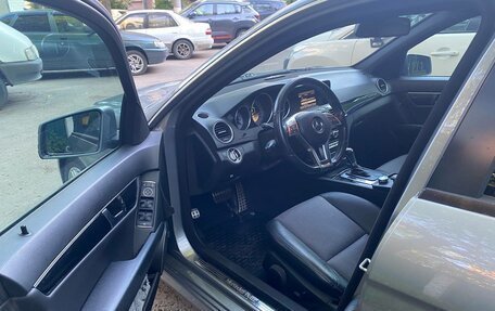 Mercedes-Benz C-Класс, 2011 год, 1 700 000 рублей, 7 фотография