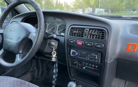 Nissan Primera II рестайлинг, 1996 год, 95 000 рублей, 9 фотография
