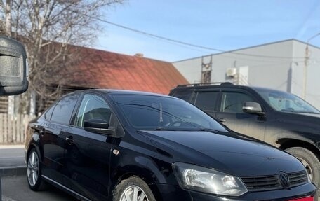 Volkswagen Polo VI (EU Market), 2013 год, 740 000 рублей, 2 фотография