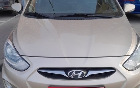 Hyundai Solaris II рестайлинг, 2012 год, 830 000 рублей, 2 фотография