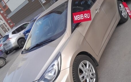 Hyundai Solaris II рестайлинг, 2012 год, 830 000 рублей, 3 фотография