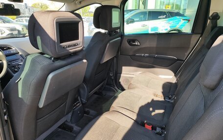 Peugeot 5008 I рестайлинг, 2011 год, 695 000 рублей, 15 фотография