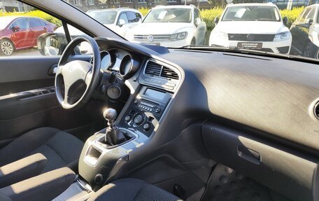 Peugeot 5008 I рестайлинг, 2011 год, 695 000 рублей, 12 фотография