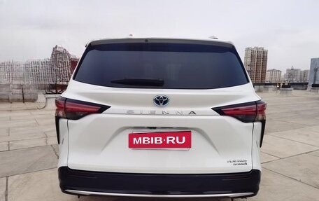 Toyota Sienna, 2022 год, 3 140 466 рублей, 5 фотография
