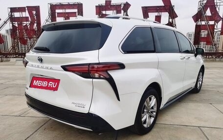 Toyota Sienna, 2022 год, 3 140 466 рублей, 6 фотография