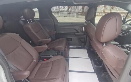 Toyota Sienna, 2022 год, 3 140 466 рублей, 15 фотография