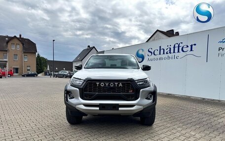 Toyota Hilux VIII, 2025 год, 8 500 000 рублей, 2 фотография
