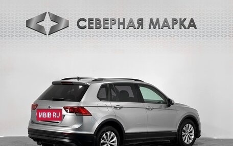 Volkswagen Tiguan II, 2017 год, 1 799 000 рублей, 2 фотография