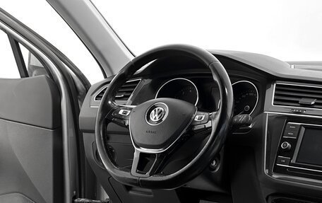 Volkswagen Tiguan II, 2017 год, 1 799 000 рублей, 6 фотография