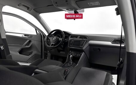 Volkswagen Tiguan II, 2017 год, 1 799 000 рублей, 7 фотография