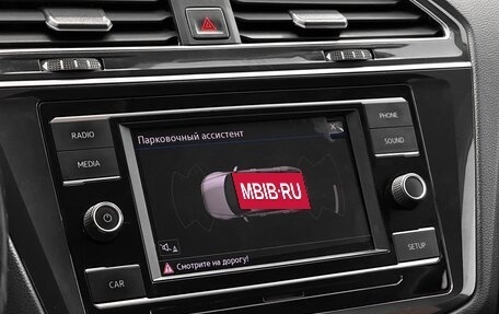 Volkswagen Tiguan II, 2017 год, 1 799 000 рублей, 10 фотография