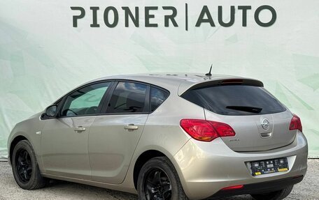 Opel Astra J, 2011 год, 715 000 рублей, 4 фотография