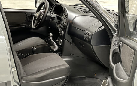 Chevrolet Niva I рестайлинг, 2013 год, 576 000 рублей, 13 фотография