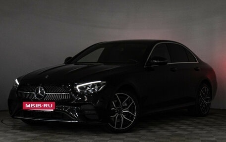 Mercedes-Benz E-Класс, 2021 год, 4 425 000 рублей, 25 фотография
