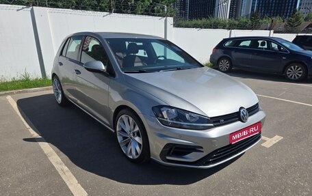 Volkswagen Golf VII, 2019 год, 1 820 000 рублей, 1 фотография
