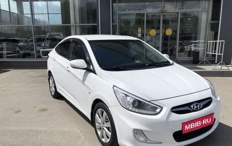 Hyundai Solaris II рестайлинг, 2013 год, 770 000 рублей, 1 фотография