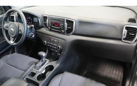 KIA Sportage IV рестайлинг, 2018 год, 1 860 000 рублей, 5 фотография