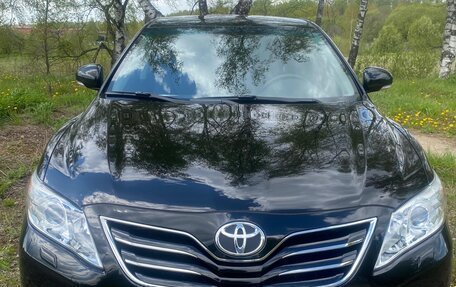 Toyota Camry, 2010 год, 3 600 000 рублей, 2 фотография