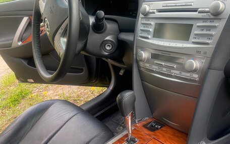 Toyota Camry, 2010 год, 3 600 000 рублей, 10 фотография