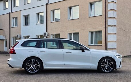 Volvo V60 II, 2020 год, 2 640 000 рублей, 5 фотография
