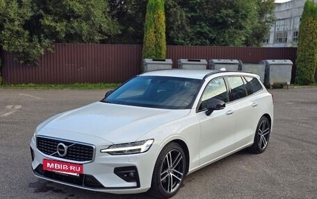 Volvo V60 II, 2020 год, 2 640 000 рублей, 10 фотография