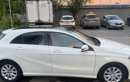 Mercedes-Benz A-Класс, 2015 год, 1 560 000 рублей, 4 фотография