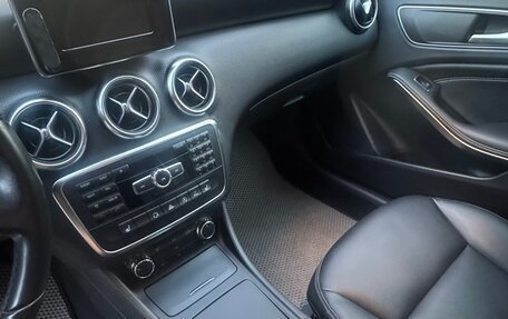 Mercedes-Benz A-Класс, 2015 год, 1 560 000 рублей, 12 фотография