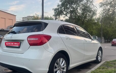 Mercedes-Benz A-Класс, 2015 год, 1 560 000 рублей, 5 фотография