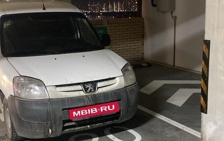 Peugeot Partner II рестайлинг 2, 2010 год, 290 000 рублей, 2 фотография