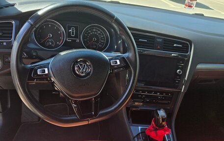 Volkswagen Golf VII, 2019 год, 1 820 000 рублей, 8 фотография
