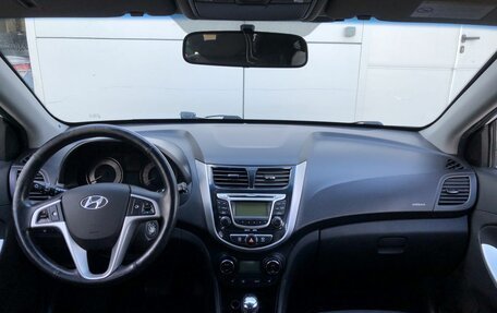 Hyundai Solaris II рестайлинг, 2013 год, 770 000 рублей, 11 фотография