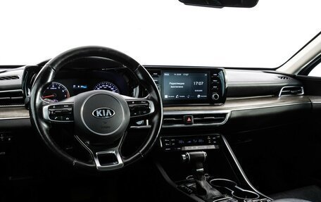 KIA K5, 2020 год, 2 200 000 рублей, 11 фотография