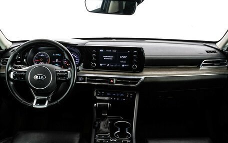 KIA K5, 2020 год, 2 200 000 рублей, 10 фотография