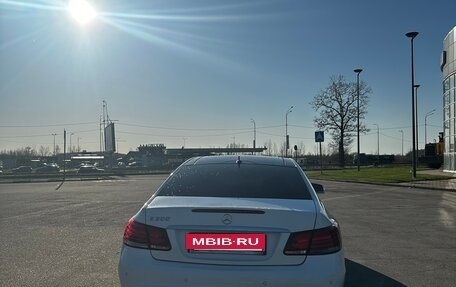Mercedes-Benz E-Класс, 2013 год, 1 750 000 рублей, 10 фотография