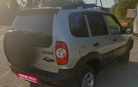 Chevrolet Niva I рестайлинг, 2011 год, 510 000 рублей, 4 фотография