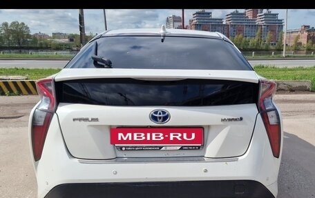 Toyota Prius IV XW50, 2017 год, 1 550 000 рублей, 4 фотография