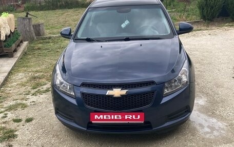 Chevrolet Cruze II, 2011 год, 670 000 рублей, 2 фотография