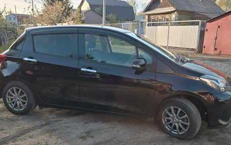 Toyota Vitz, 2015 год, 950 000 рублей, 2 фотография