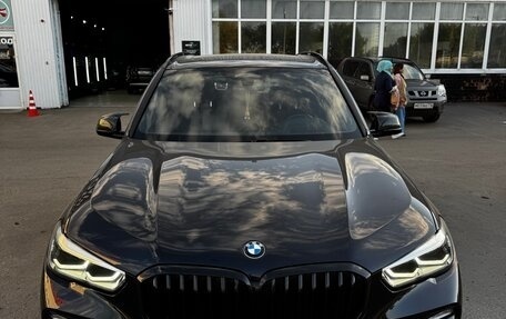 BMW X5, 2020 год, 6 490 000 рублей, 2 фотография