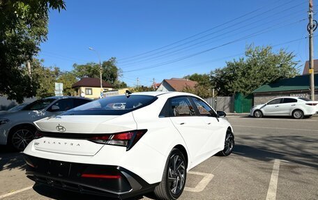 Hyundai Elantra, 2024 год, 2 330 000 рублей, 4 фотография