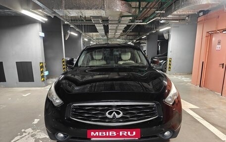 Infiniti FX II, 2011 год, 2 250 000 рублей, 30 фотография