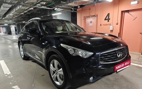Infiniti FX II, 2011 год, 2 250 000 рублей, 21 фотография