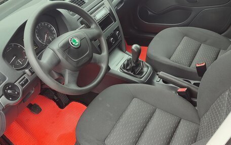 Skoda Octavia, 2011 год, 750 000 рублей, 13 фотография
